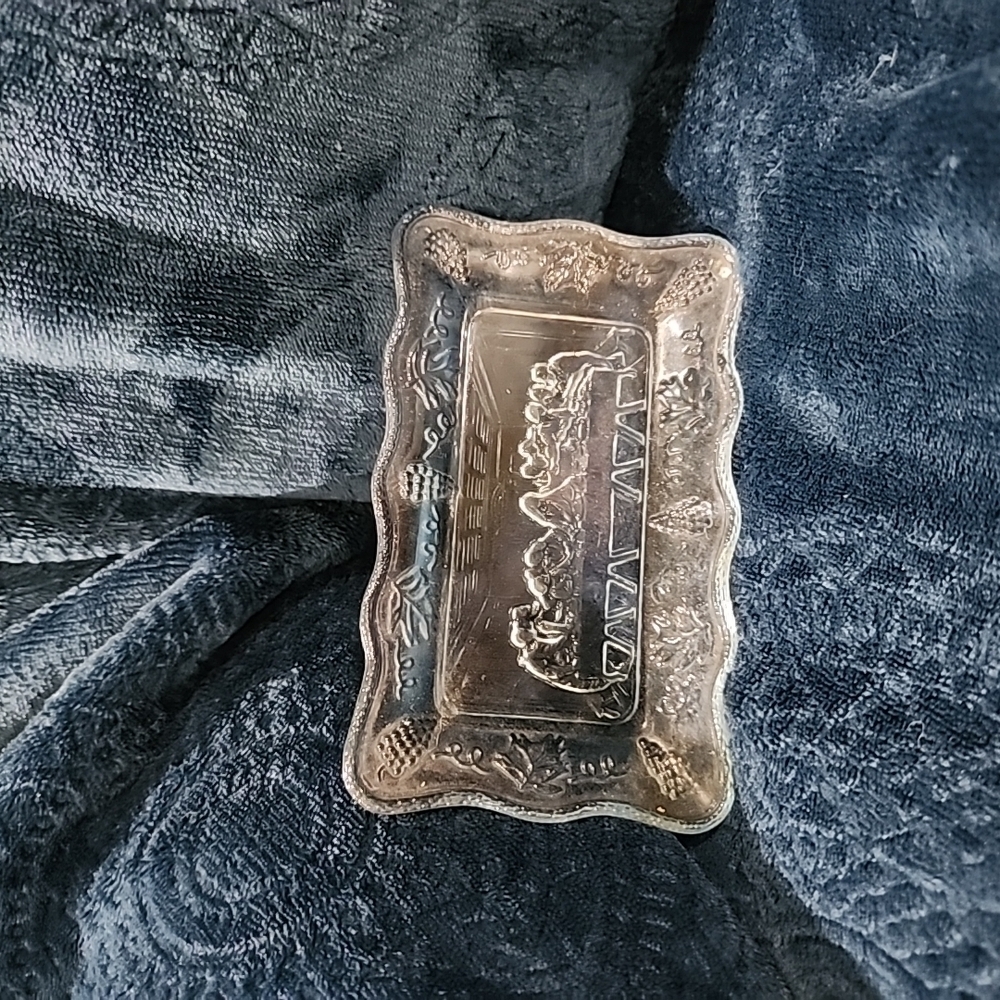 Elegant Silver Soap Dish